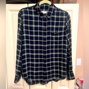 Treasure & Bond navy & white plaid button up long sleeve